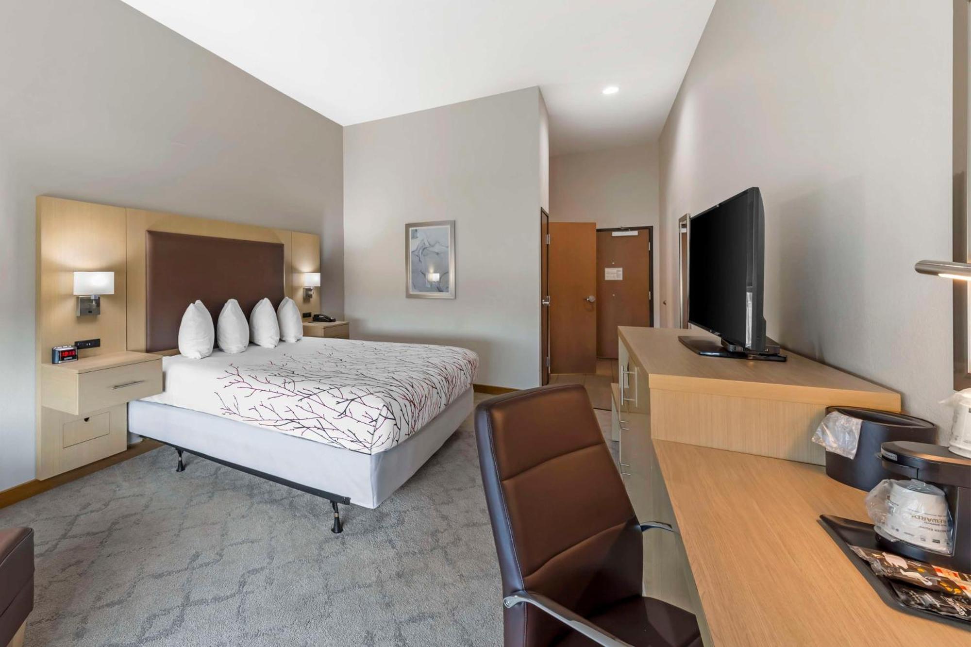 Best Western Plus Chickasha Inn Exterior photo