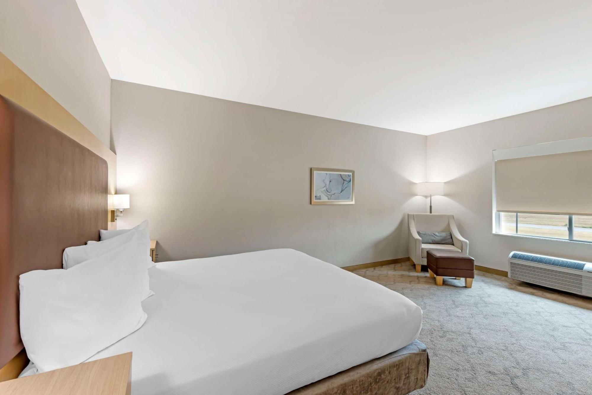 Best Western Plus Chickasha Inn Exterior photo